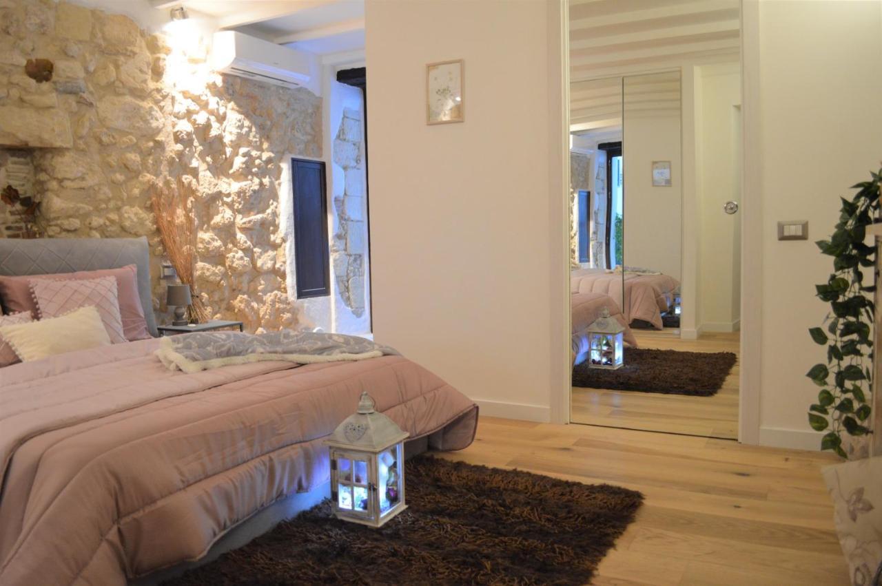Apartment Domu 600 - Mini Centro Storico Cagliari